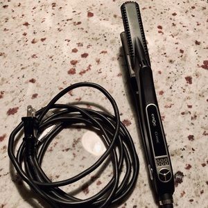 Croc Classic Hair Straightener!